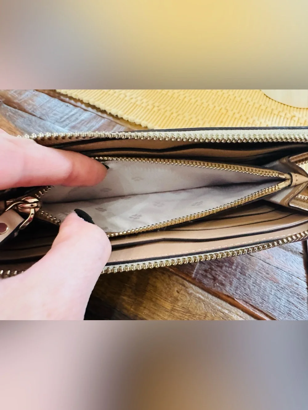 NWOT Kate Spade New York Burgess Court Slim Continental Wallet
